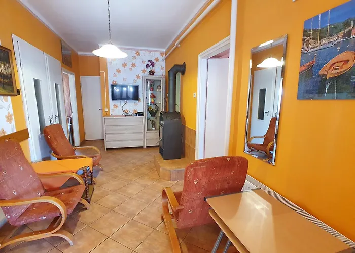 Apartment Edit - Biro Tours Nr 8