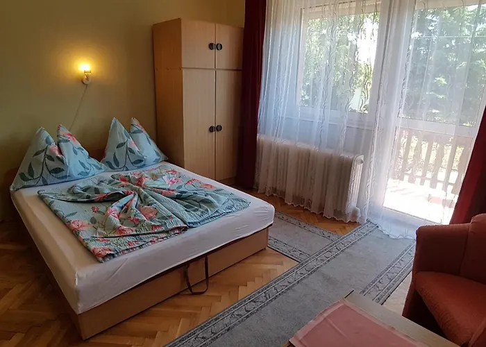 Apartment Edit - Biro Tours Nr 8